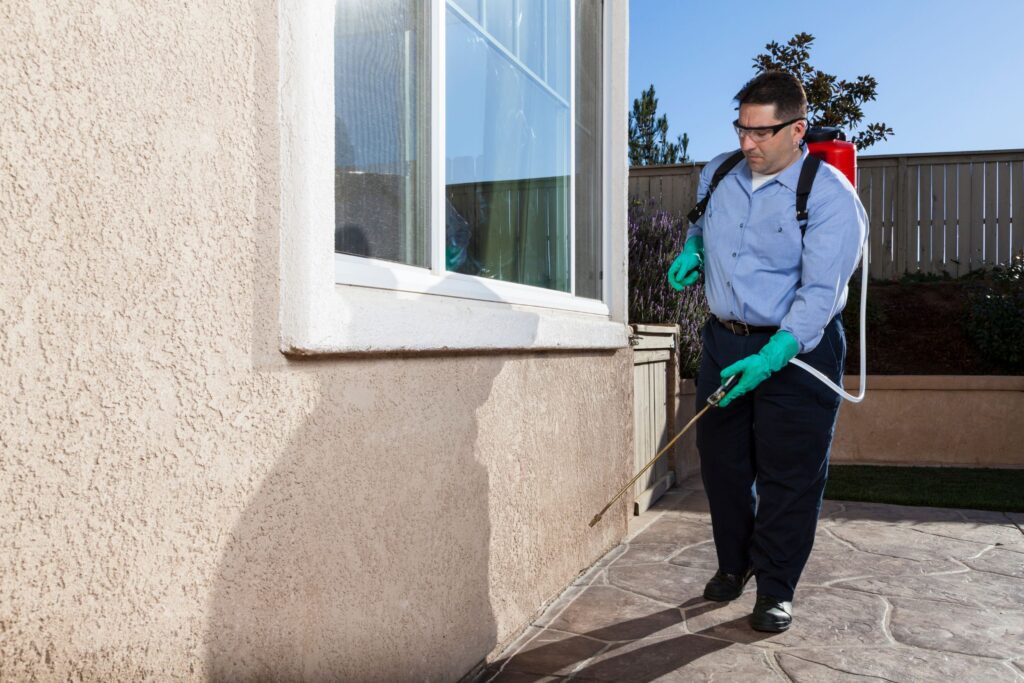 Professional Pest Control Technician Training, Tools & Expertise